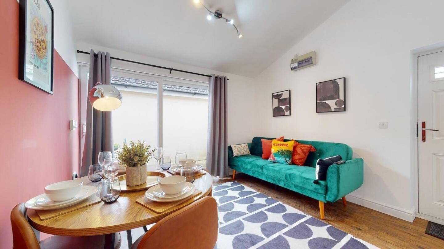 Cosy Cardiff Apartment And Patio Kültér fotó